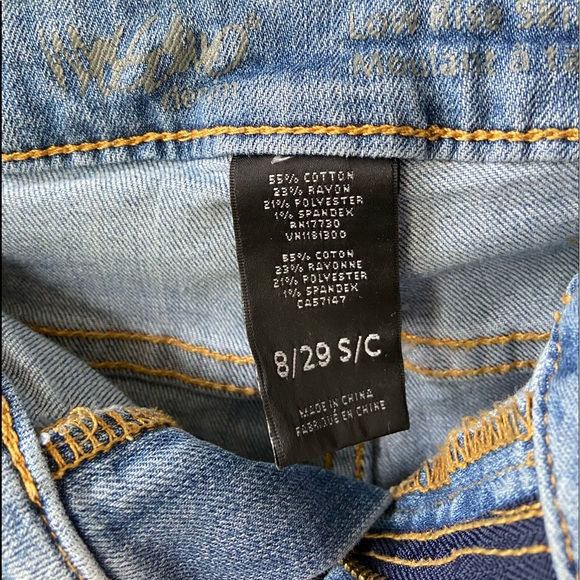 Mossimo Supply Co. Low Rise Skinny Jeans- Size 8 - Picture 3 of 4
